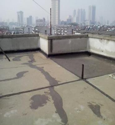 信丰漏水维修 楼顶漏水是什么原因，楼顶漏水维修方法是什么?